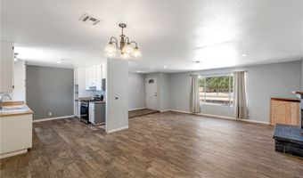 16050 Pawnee Rd, Apple Valley, CA 92307