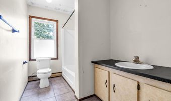 11 Phillips Mills Dr, Middletown, NJ 07748