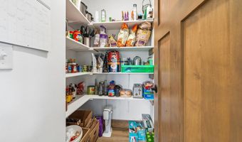 1515 Geneva Rd NE, Alexandria, MN 56308