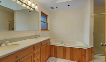 2837 Jackson Dr, Arlington Heights, IL 60004