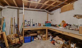 127 Highland Ave, Cumberland, RI 02864