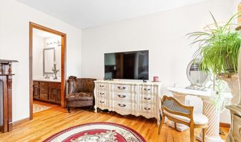 55 Mill Plain Rd 8-1, Danbury, CT 06811