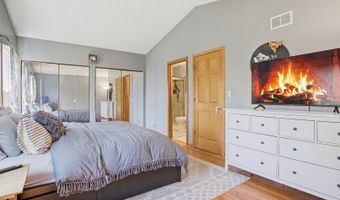 811 Westbury Dr, Algonquin, IL 60102