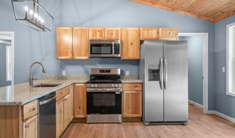 5 PIN OAK Ln, Basye, VA 22810