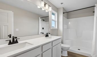 2612 NW Reinhart Dr, Ankeny, IA 50023
