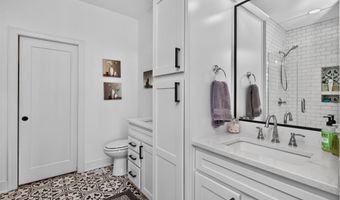 1304 NE 53rd Ct, Ankeny, IA 50021