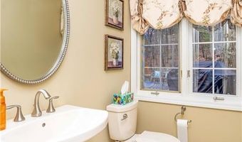 113 Log Rd, North Smithfield, RI 02830