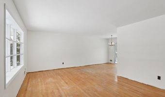 1124 Spray Ave, Beachwood, NJ 08722