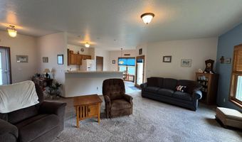 5014 Waller St, Ames, IA 50014