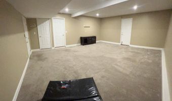 1 LONNIE Ct, Bear, DE 19701