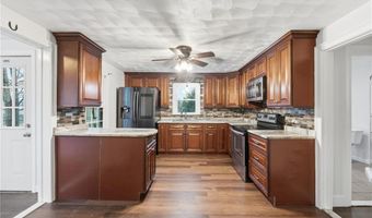 252 S Main St, Coventry, RI 02816