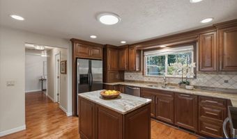 950 Edgewood Dr NW, Albany, OR 97321