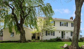 45 Meadowbrook Dr, Barrington, RI 02806