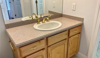 10 Hayestown Rd 5-37, Danbury, CT 06811