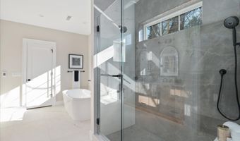 2929 N GREENCASTLE St, Arlington, VA 22207