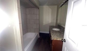 124 ELAINE Dr, Auburndale, FL 33823