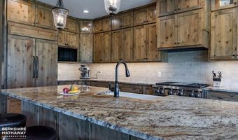 32 Big Creek Dr, Cody, WY 82414