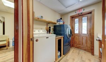 141 Dowd Ave, Canton, CT 06019