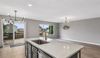 4704 NE Hayes Dr, Ankeny, IA 50021