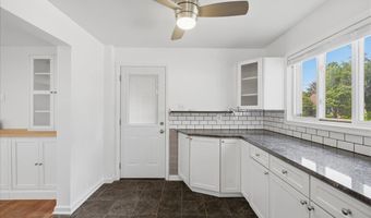 709 N PRYOR St, Alexandria, VA 22304