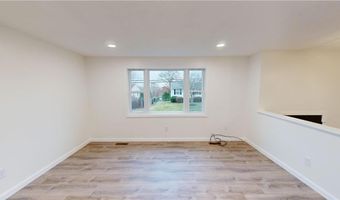 69 Cushing St, North Providence, RI 02904