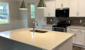 100 Pungo Ln #502, Aberdeen, NC 28315