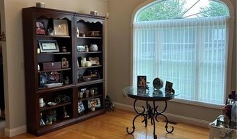 32 Sweet Pea Dr, Cranston, RI 02920