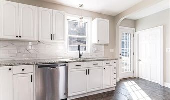 97 Williams Ave, East Providence, RI 02914