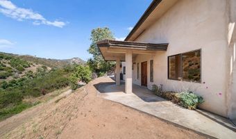 879 Stewart Canyon Rd, Fallbrook, CA 92028