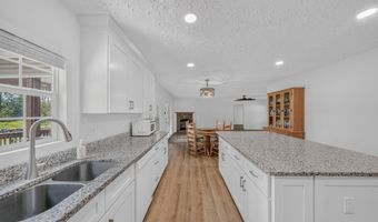 10744 Paradise Shrs, Athens, AL 35611