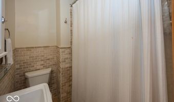 6054 Wexford Rd, Indianapolis, IN 46220