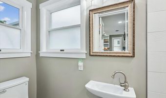 12 LINDEN Ave, Annapolis, MD 21401