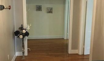 65 Merton Rd 6, Newport, RI 02840