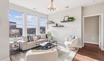 989 S BUCHANAN St #225, Arlington, VA 22204