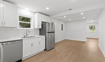 554 COMPASS Rd E, Baltimore, MD 21220