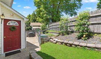 28 Fairview Ave, Cumberland, RI 02864