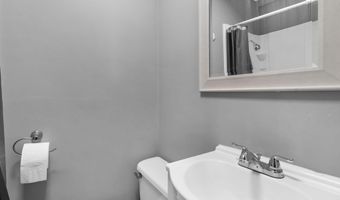 2875 S Madison Ave, Aurora, MO 65605