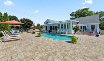 301 PARKWOOD St, Bethany Beach, DE 19930