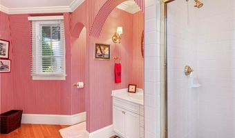2 Harbor View Dr, Newport, RI 02840
