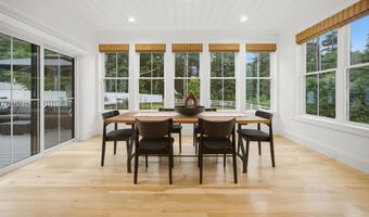 43 Oak Ridge Dr, Avon, CT 06001