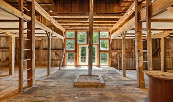697 County Road 1302, Ashland, OH 44805