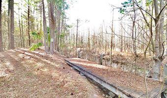 123 Westover Dr, Adel, GA 31620
