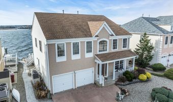 29 Bowsprit Dr, Bayville, NJ 08721