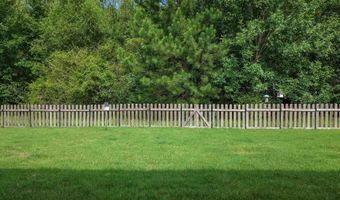 885 BARKLEY Dr, Alabaster, AL 35007