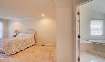 88 Vanderveer Dr, Basking Ridge, NJ 07920