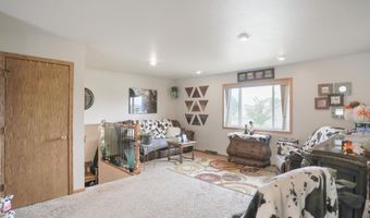 1306 S 12th St, Aberdeen, SD 57401