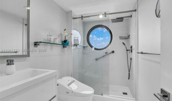 2000 Island Blvd 2006, Aventura, FL 33160