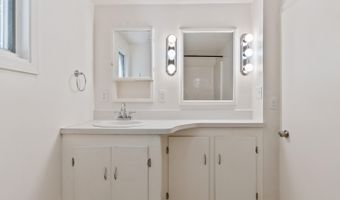 11 Outlet Rd, Augusta, ME 04330