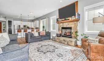 20 Phillip Ln, Arden, NC 28704