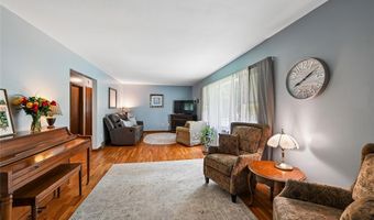 300 S Oak St, Anamosa, IA 52205